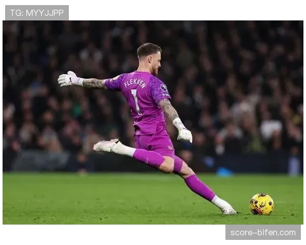 布伦特福德弗莱肯扑救成功率稳定75%以上 关键时刻多次化解单刀